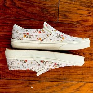 Women’s Vans Slip Ons